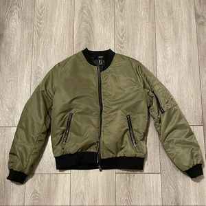 Forever 21 puff jacket, SIZE small